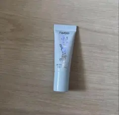 fwee フィー　⭐️スパグロウUVトーンアップベース　サンプル7ml