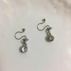 セール⭐︎スワロフスキー クリスタル ノンホールピアス