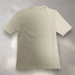 GU ジーユー　半袖ニット　リブ編み フリル付きTシャツ ベージュ