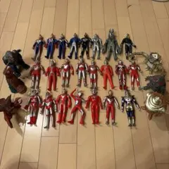 d*7様 ウルトラマン・怪獣 ソフビ まとめ売り d*7様 ウルトラマン 怪獣 宇宙人 ソフビ フィギュア まとめ売り 大量