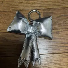 シルバーリボン型キーホルダー