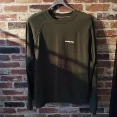 patagonia オリーブグリーン スウェット Sのサムネイル