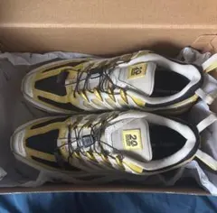 希少CDG x SALOMON SR811 シルバー 定価62900円 23cm - メルカリ