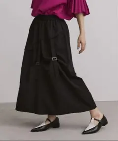 New Balance ブラック フレアスカート - メルカリ