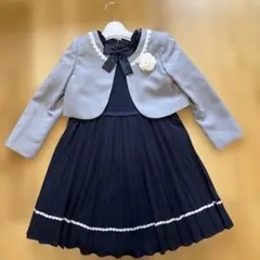 女の子　フォーマルスーツ