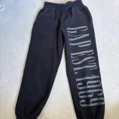 GAP キッズ　裏起毛スウェットパンツ　黒　130