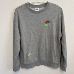 NIKE スウェット グレー クルーネック 刺繍ロゴのサムネイル