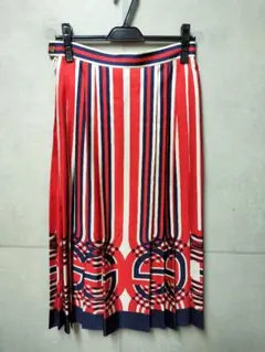 未使用級　現行タグ　GUCCI　デニム　プリーツスカート　シェリーライン　L GUCCI(グッチ) Blue Denim skirtキルティングデニムスカート