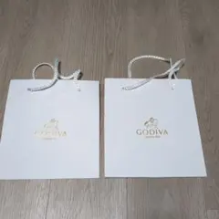 ゴディバ　2枚のサムネイル