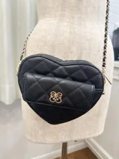ハート型ショルダーバッグ ブラック キルティング