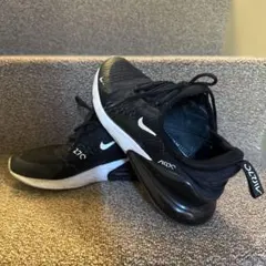 ナイキ NIKE AIR MAX 270 AH8050-002 黒x白 24cm