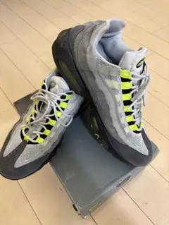 エアマックス95 OG イエローグラデーション　NIKE ジャンク品　売り切りのサムネイル