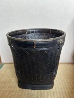 古道具　素敵な竹籠。かなりしっかりとした良品　ずっと使ってください。