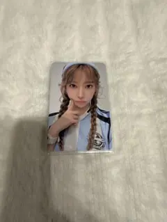 LESSERAFIM サクラ