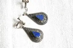 シルバー製 青色の天然石飾り　ティアドロップ型 イヤリング