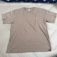 STUDIO SEVEN × GUのコラボTシャツ　Mサイズ ベージュ タグ付きのサムネイル