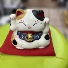 商売繁盛・金運UP】招き猫 貯金箱 縁起物 レトロ 置物 常滑焼風