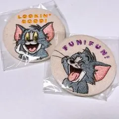 トムとジェリー　刺繍缶バッジ　缶バッジ　トム　アイボリー