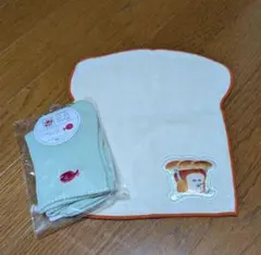 パンどろぼうハンドタオル ＆ きんぎょがにげた靴下セット