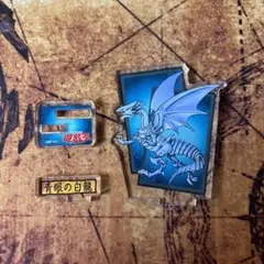 遊戯王　青眼の白龍　ブルーアイズホワイトドラゴン　アクリルフィギュアコレクション