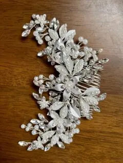 ウェディング ヘッドドレス 花と葉デザイン