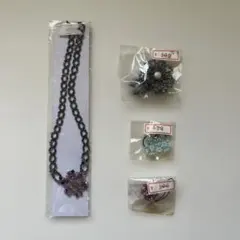 ビーズアクセサリーまとめ売り（ネックレス、ブローチ、ストラップ）