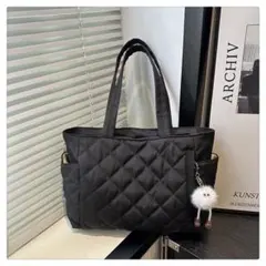 トートバッグ　ブラック　キルティング　カジュアル　黒　ナイロン　軽量　大容量