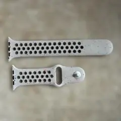 Apple Watch用シリコンバンド NIKEモデル