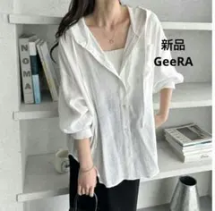 【新品タグ付き】GeeRA フード付きオーバーサイズシャツ トップス Mのサムネイル