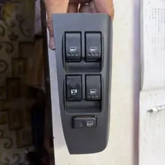 ダイハツ　L350S タント　パワーウィンドウスイッチのサムネイル
