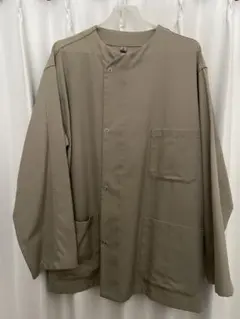 ベージュ ロングスリーブジャケットボタン付き
