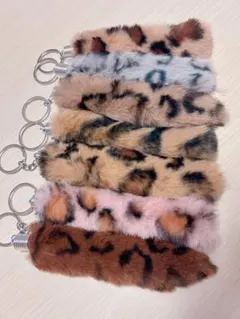 【7種7点セット】しっぽ ヒョウ柄 ファー　キーホルダー バックチャーム