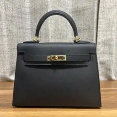 ブラックレザーハンドバッグ ゴールド金具