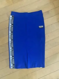 adidas オリジナル　タイトスカート　未使用品のサムネイル