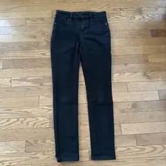 ユニクロ　ブラック スキニージーンズ