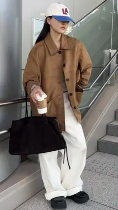 Item thumbnail for item 3dcc540f-830c-4c60-b215-be7cf2afdfc4