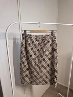 Burberryチェック柄 ひざ丈スカート