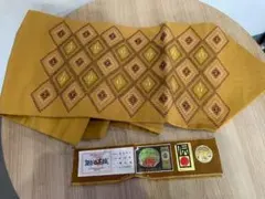 【美品】名古屋帯 逸品 証紙 読谷山花織 草木染 紬地 菱 燕 山吹茶色 正絹のサムネイル