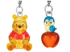 ディズニーキャラクター プリンセス　めじるしアクセサリー　プーさん　小鳥とりんご