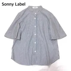【美品】サニーレーベル　バンドカラーストライプ柄半袖ブラウスのサムネイル