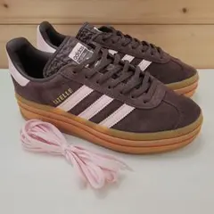 心ママ 海外限定カラーadidas gazelle ブラウン×ピンク 2025年最新】ガゼル ブラウン ピンクの人気アイテム - メルカリ