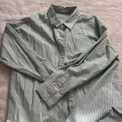 ストライプ柄長袖カジュアルシャツ