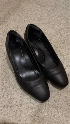 fuwarakuパンプス　23センチ　4E ブラック 合成皮革
