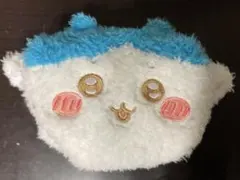 ハチワレ　ちいかわ　ふわふわミニキャラメルポーチ