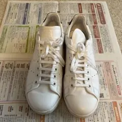 アディダス　スタンスミスリーコン