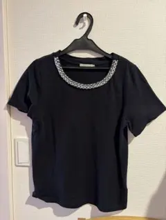 earth music&ecology ビジュー付き黒Tシャツ M