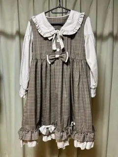 ブラウンのチェック柄ロリータドレス