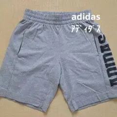 adidas　アディダス　ハーフパンツ　130センチ