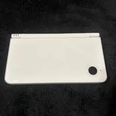 Nintendo DSi LL ホワイト本体　充電器とソフト付き