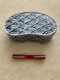 有田焼 染付 繭型の蓋物 20cm